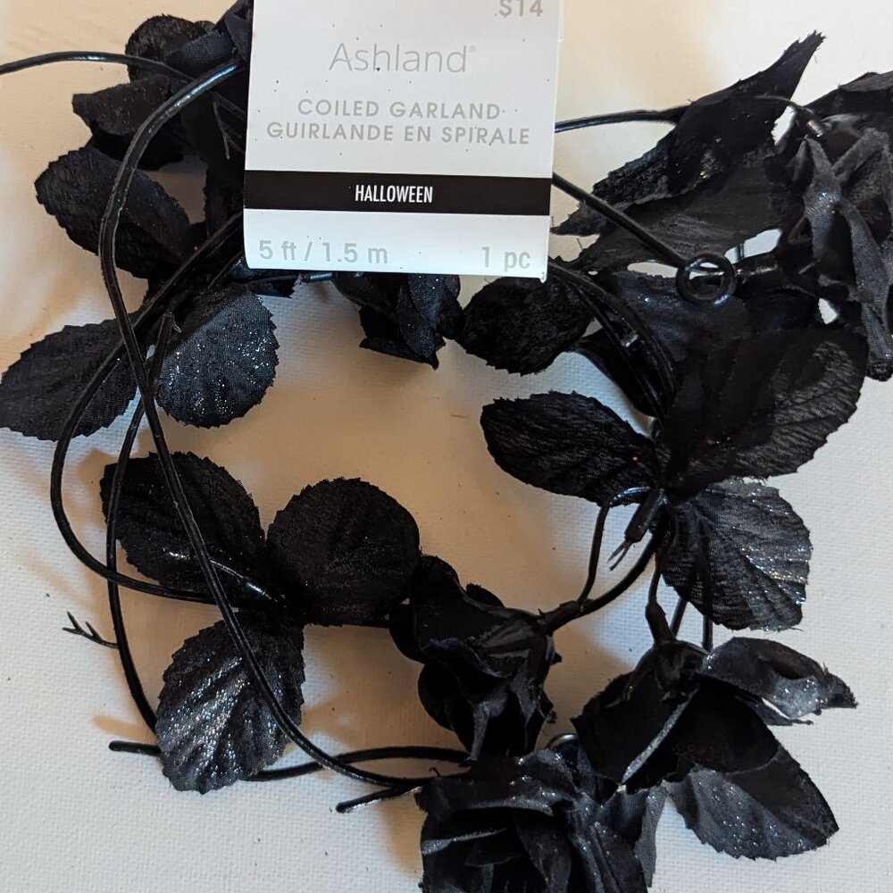 NWT Black Roses Garland Valloween Decoration Goth Floral Ashland Home Decor